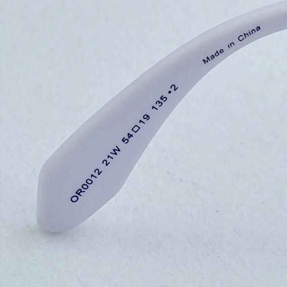 NEW Adidas Sunglasses with Case and Lens Cloth - Picture 8 of 8